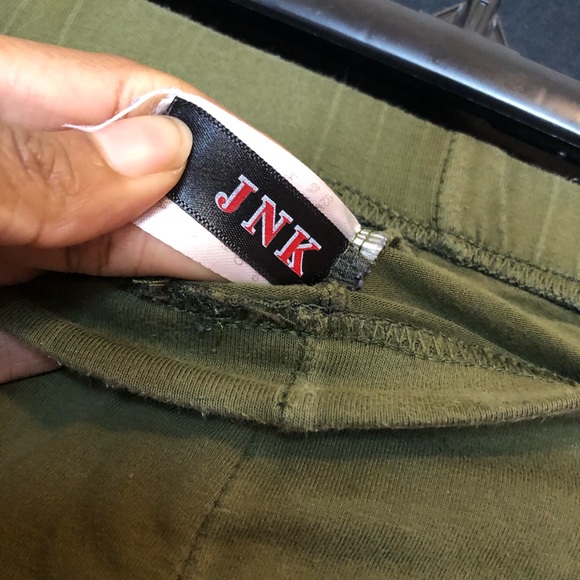 Olive Green “Super” Crop Top & Leggings - Picture 5 of 8